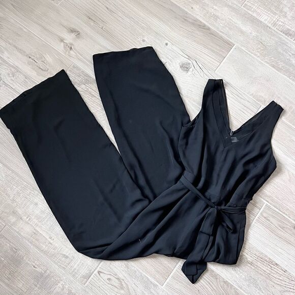 NWT Banana Republic V-neck Jumpsuit in solid Black Women's Size 4 - Picture 8 of 10